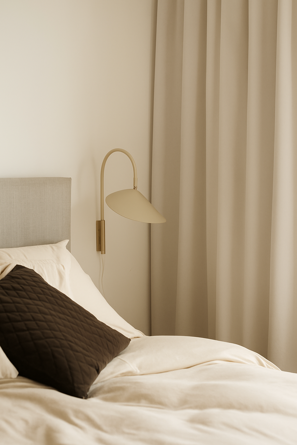 Sametový závěs Amara